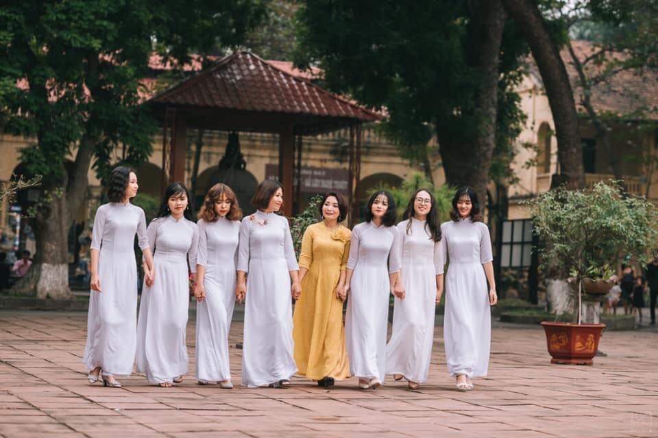 Thơ vui: “Đoán mò” đề Văn 2020